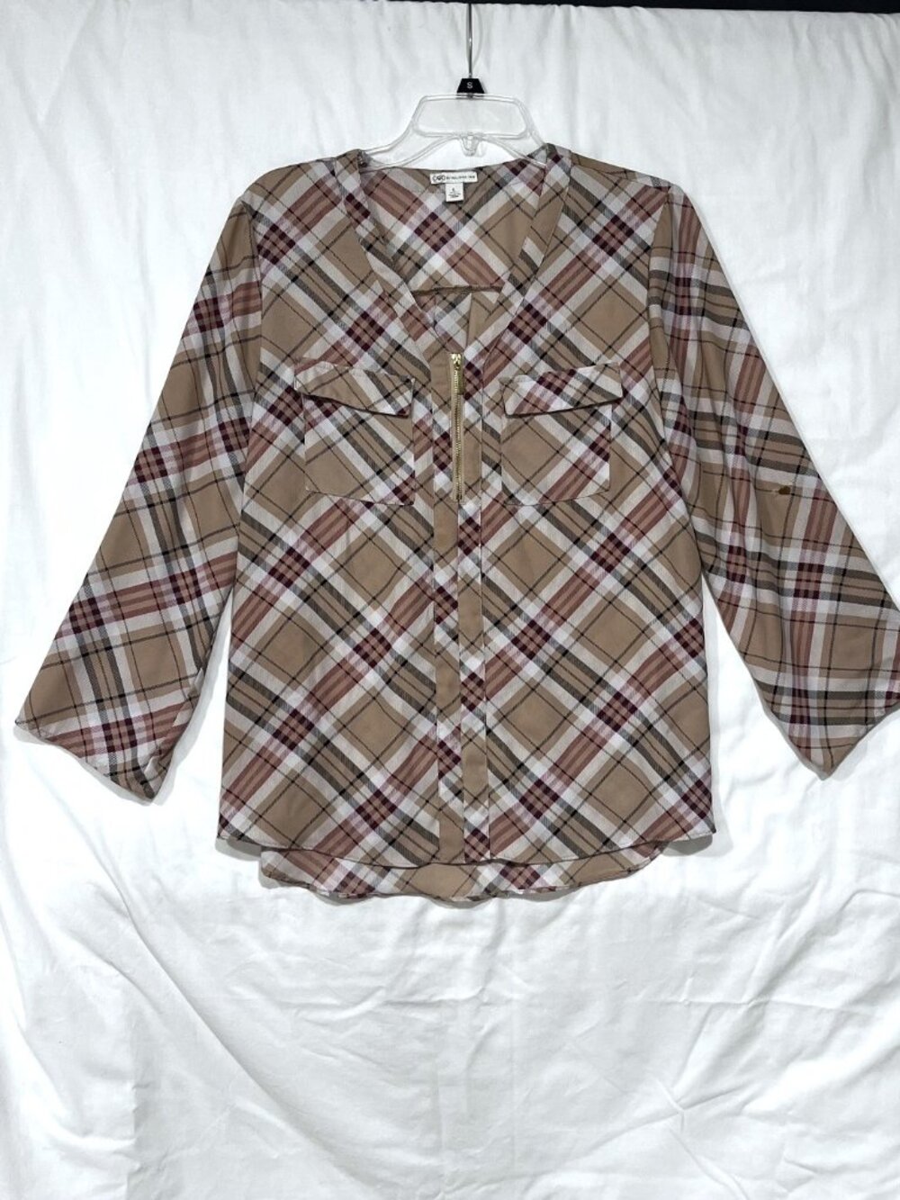 CATO Tan + Burgundy Plaid Pullover Blouse – Gold Tone Half Zipper – Size Large